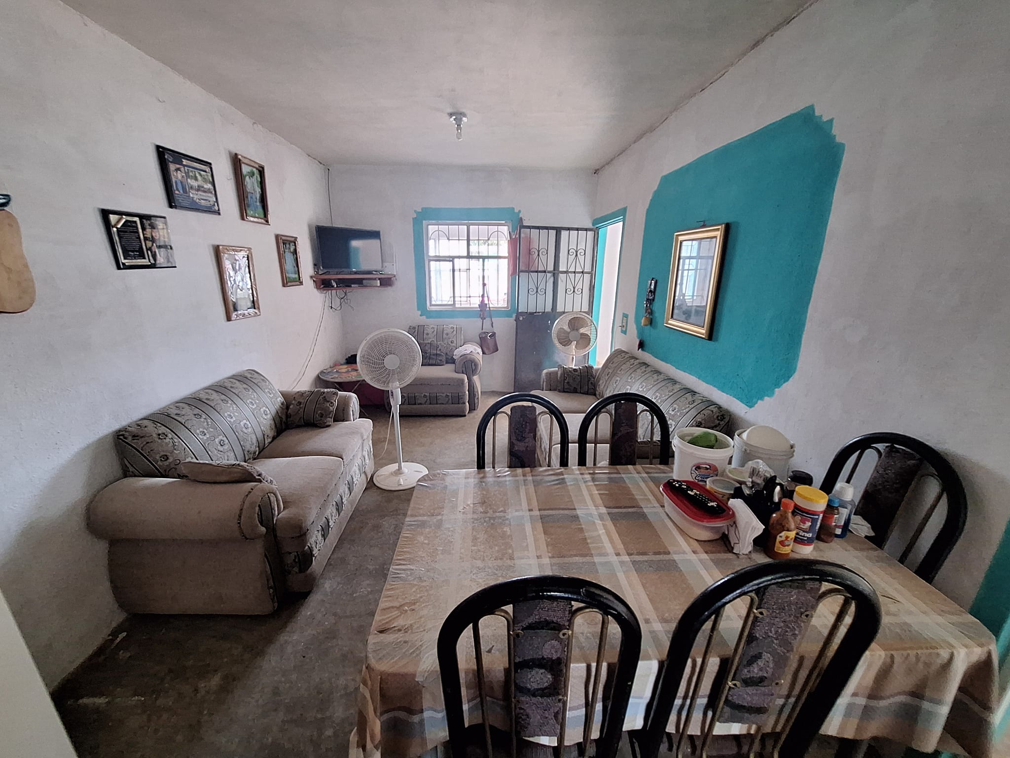 Una casa con mucho potencial en la Colonia 
Genaro Estrada, cerca del estadio de Futbol
